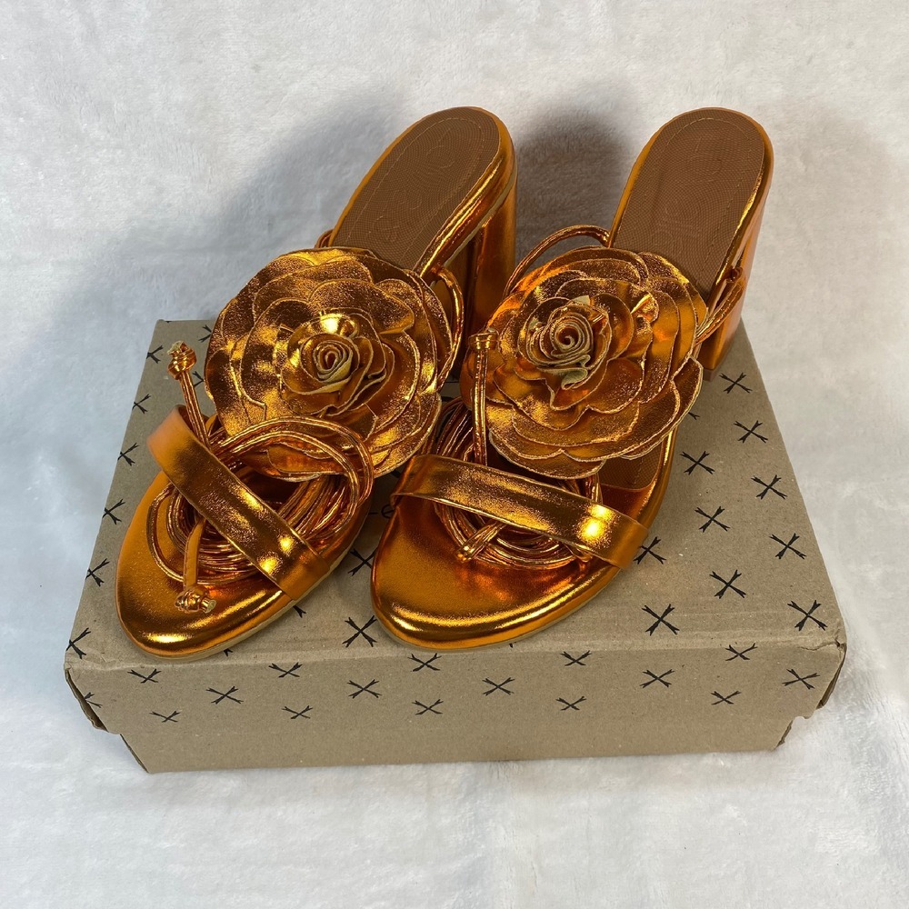 Lovella Metallic Gold Flower Thong Sandals Heels Party Wedding Shoes Size 8/38